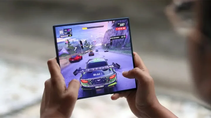 Samsung Galaxy Z Tri-fold närmar sig – nya läckor visar mjukvara och kamera