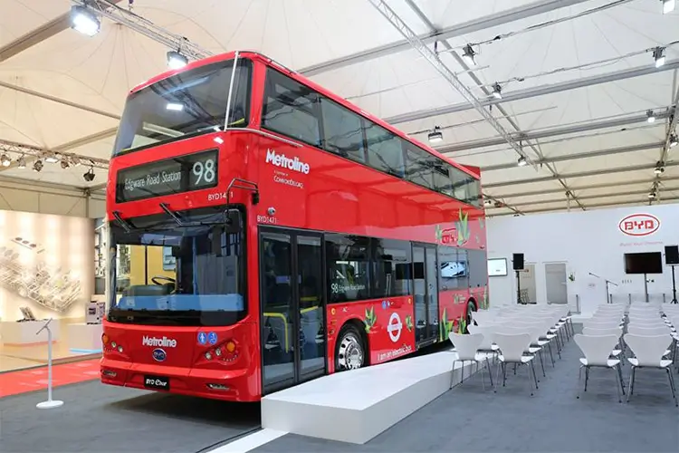 Kinesiska BYD revolutionerar elbussar med chassiintegrerade batterier och 1 000 volts system