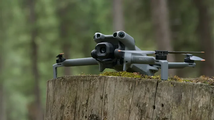 DJI Mini 5 Pro är äntligen här – kraftfull drönare med fickvänlig design