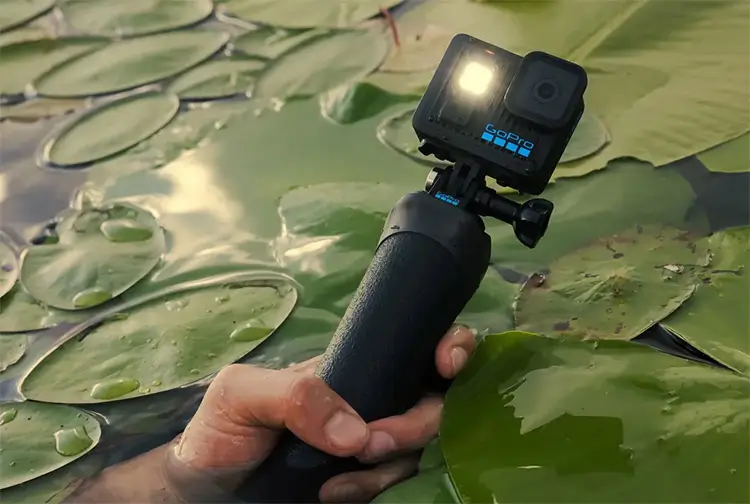 GoPro Lit Hero – actionkamera med integrerad LED-belysning