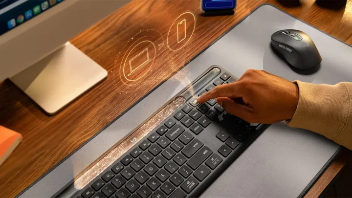 Logitech Signature Slim Solar+ K980 – Tangentbordet som laddas med ljus