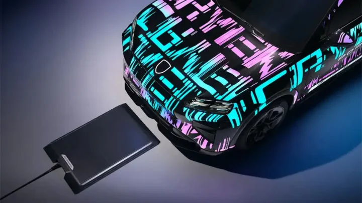 Porsche introducerar trådlös laddning – smidigare vardag för Cayenne Electric