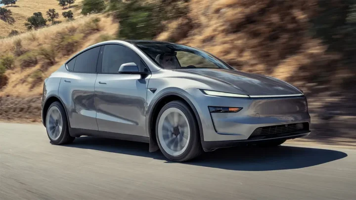 Teslas nästa Model Y ser ut att bli en nerskalad version – ny läcka avslöjar detaljer