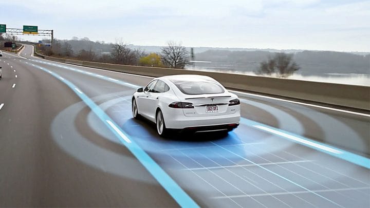 Tesla tar nästa steg – självkörande elbilar testas snart i Enköping