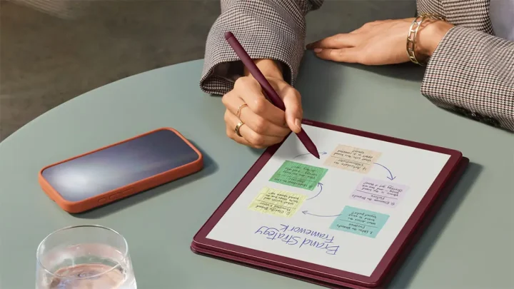 Amazon lanserar nya Kindle Scribe – nu med färg och AI