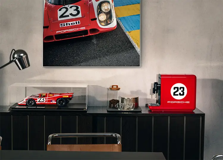 Smeg och Porsche förenas i exklusiv retrokollektion för köket